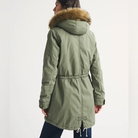 Abercrombie A&F Archive Fleece-Lined Parka in Natural Green - Picture 2 of 7